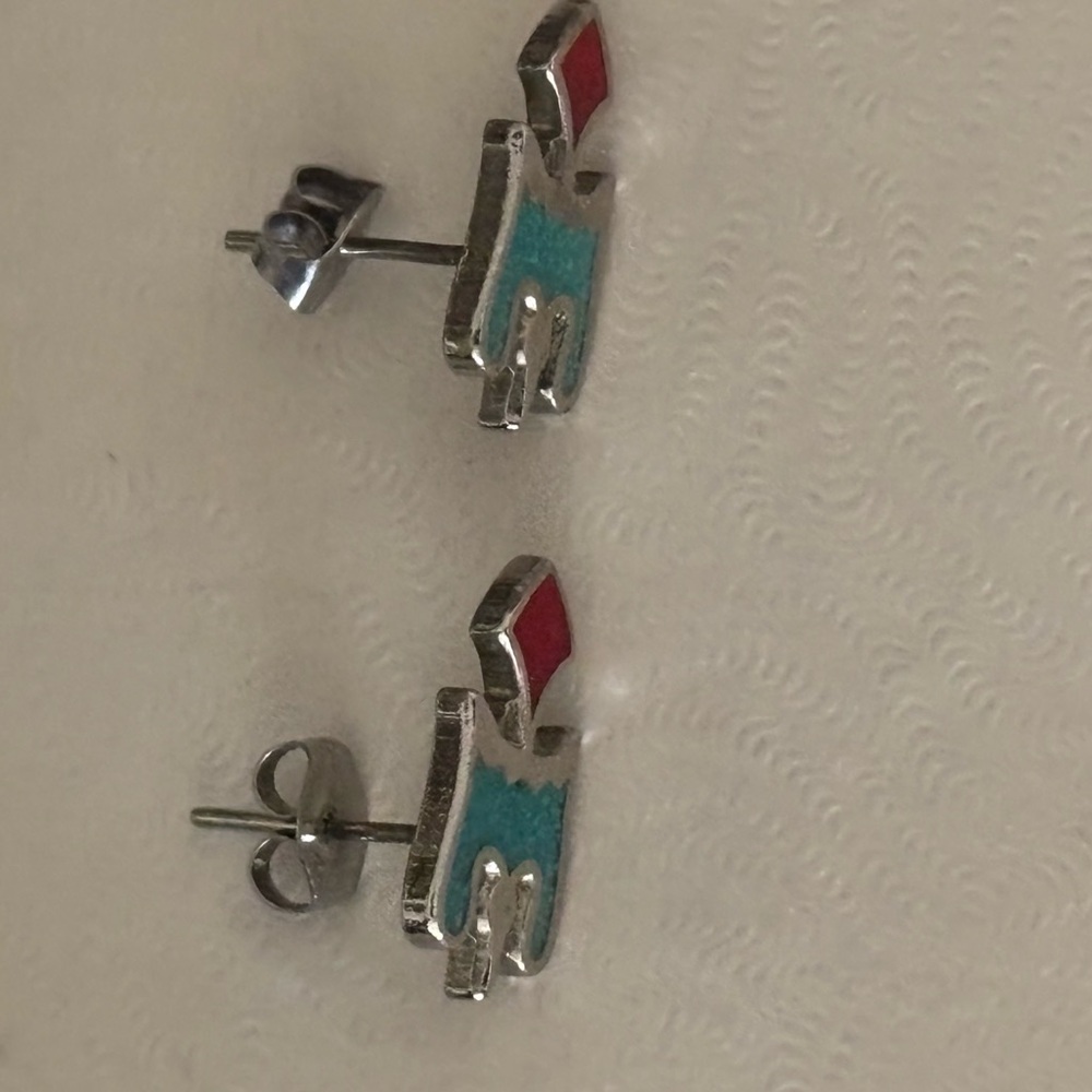 Native American design earrings. - Picture 3 of 9